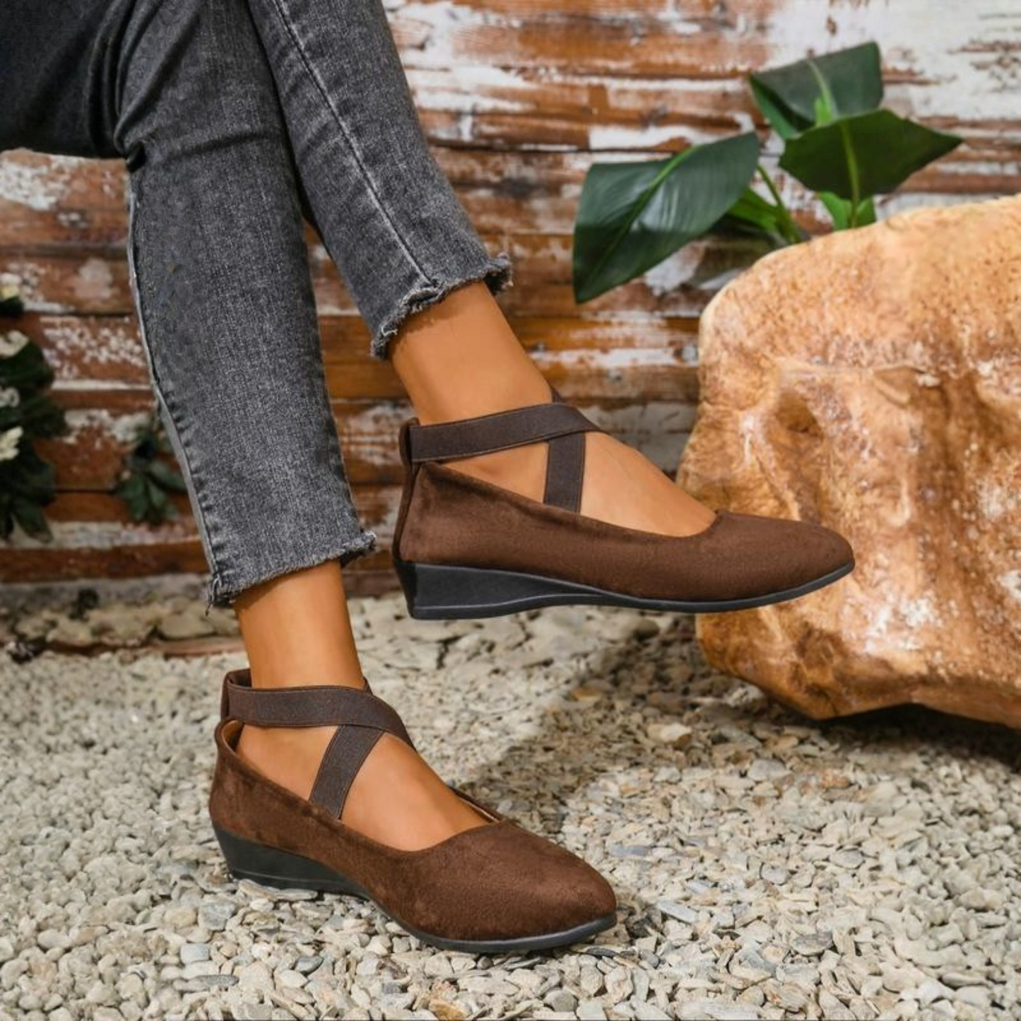 Lina | Comfy Closed Wedge Slip-On Shoes
