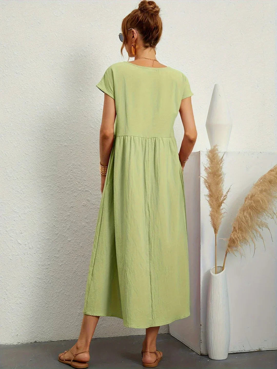 Gabrielle - Timeless Elegance Fluid Midi Dress