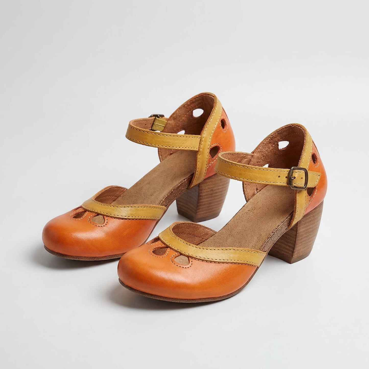 Laisy™ - Orthopedic Sandals with Low Heel
